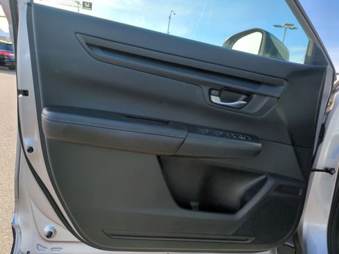 Used 2025 Honda CR-V LX image 16