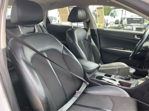 Used 2020 Kia Optima S FWD image 26