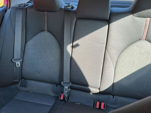 Used 2019 Toyota Camry LE FWD image 16