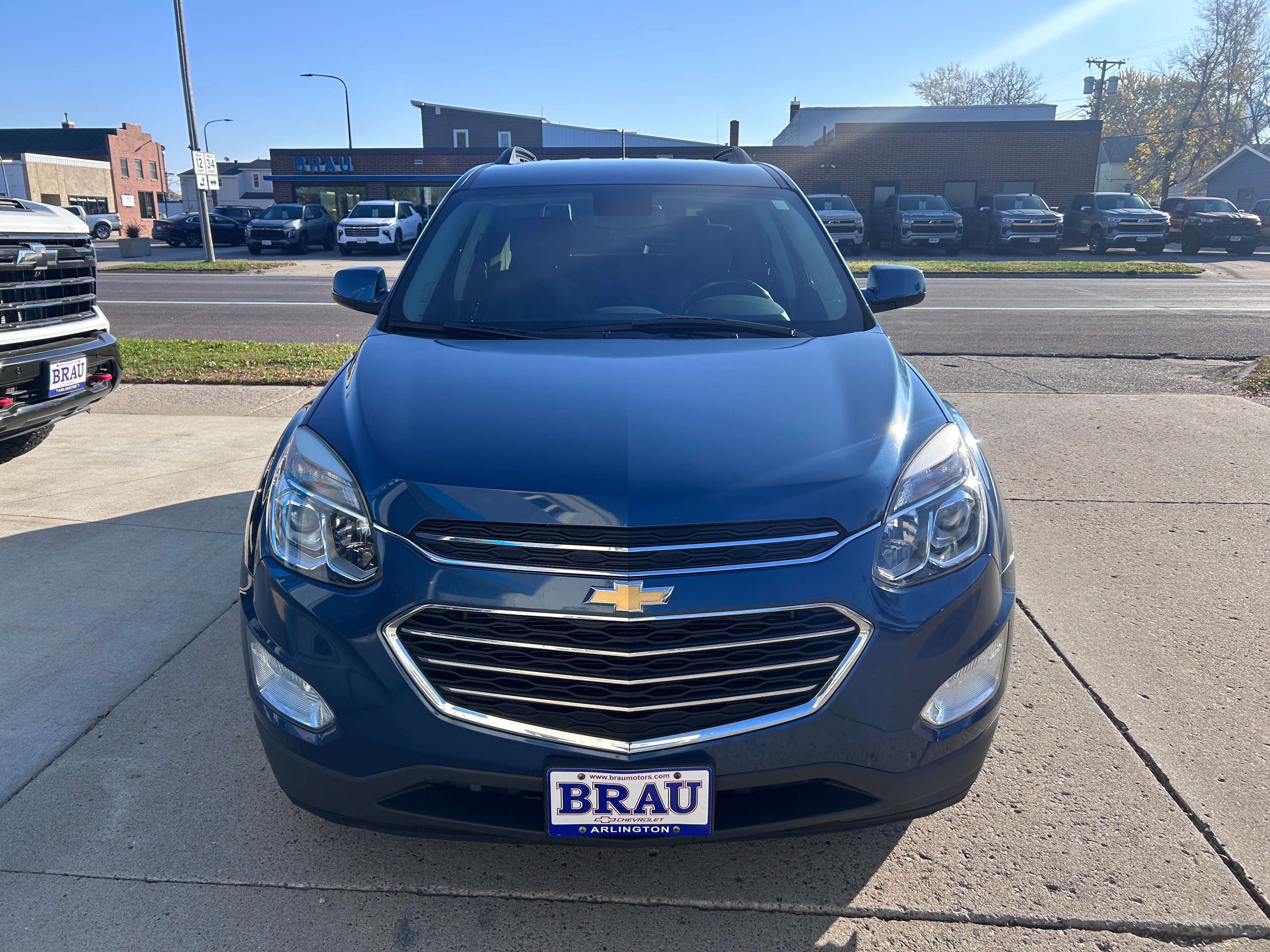 Used 2017 Chevrolet Equinox LT w/ Convenience Package FWD image 3