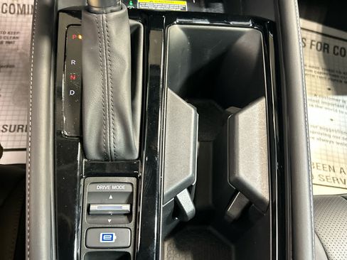 Used 2024 Honda Accord Touring image 7