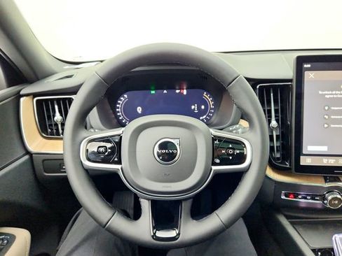 New 2026 Volvo XC60 B5 Core w/ Climate Package image 25