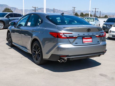 New 2026 Toyota Camry SE FWD image 5