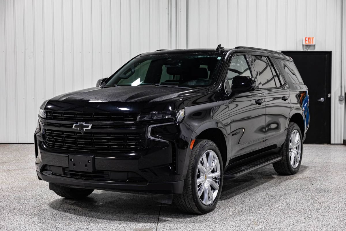 Used 2024 Chevrolet Tahoe RST w/ Luxury Package RWD image 1