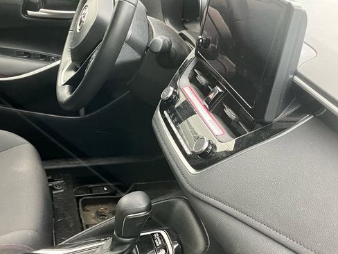 Used 2024 Toyota Corolla SE image 10