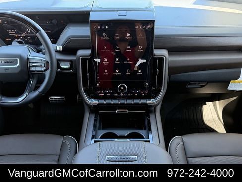 New 2026 GMC Yukon Denali Ultimate AWD/4WD image 13