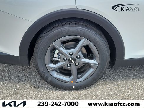 New 2026 Kia K4 FWD image 9