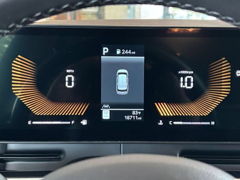 Used 2026 Kia Carnival FWD image 42