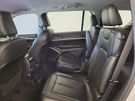 Used 2022 Jeep Grand Cherokee L Limited AWD/4WD image 5