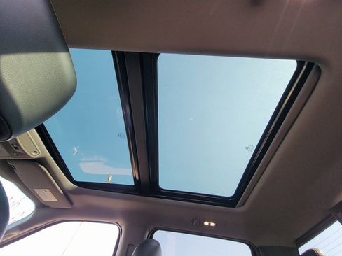 Used 2017 Ford F150 Lariat image 13