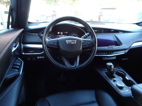 Used 2019 Cadillac XT4 Premium Luxury w/ Technology Package image 15