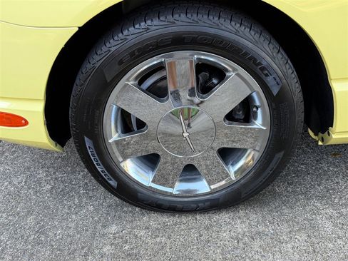 Used 2002 Ford Thunderbird image 27