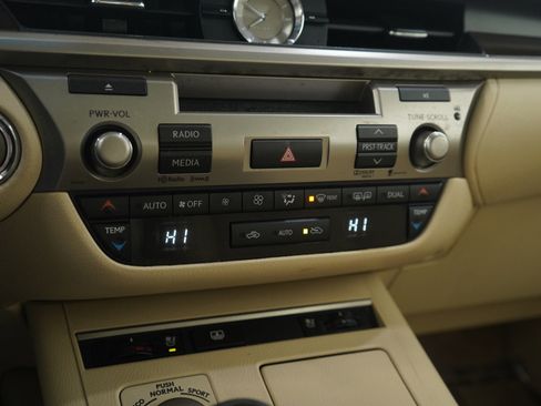 Used 2013 Lexus ES 350 350 image 21