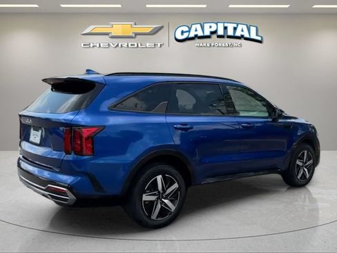 Used 2023 Kia Sorento S w/ Panoramic Sunroof Package FWD image 5