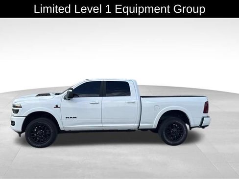 Used 2025 RAM 2500 Limited AWD/4WD image 5