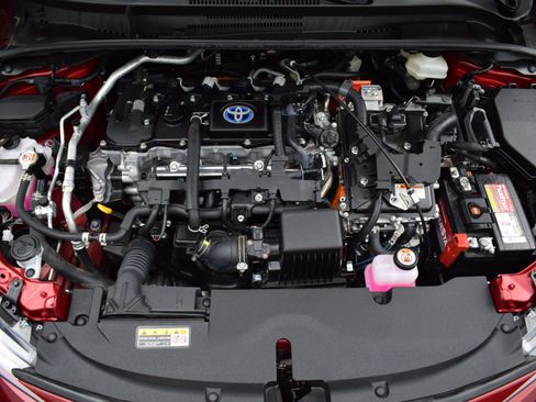 Used 2024 Toyota Corolla LE image 9