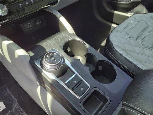 New 2024 Ford Escape SE w/ PHEV Premium Package image 20