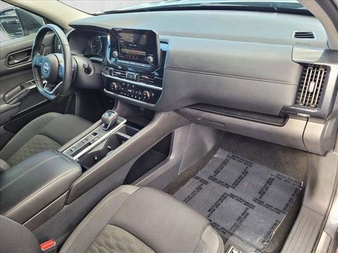 Used 2024 Nissan Pathfinder SV w/ SV Premium Package image 23