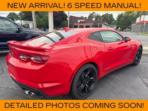 Used 2022 Chevrolet Camaro LT w/ Technology Package RWD image 3