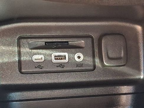 Used 2020 Chevrolet Equinox LT AWD/4WD image 25
