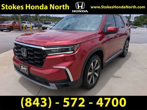 Certified 2025 Honda Pilot Touring image 6