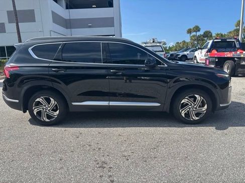 Used 2022 Hyundai Santa Fe SEL FWD image 2