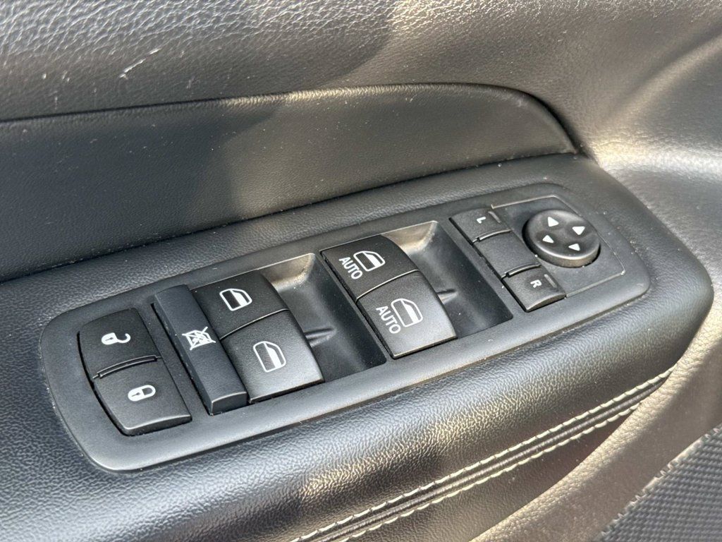 Used 2017 Jeep Grand Cherokee Limited w/ Luxury Group II AWD/4WD image 17