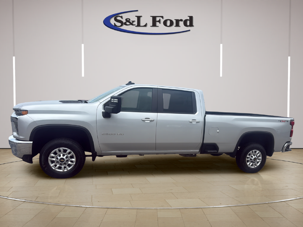 Used 2023 Chevrolet Silverado 2500 LT w/ Convenience Package AWD/4WD image 3