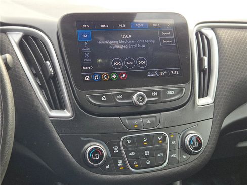 Used 2023 Chevrolet Malibu LT image 28