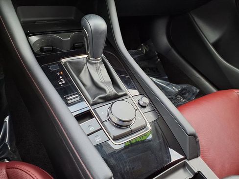 Used 2024 MAZDA MAZDA3 s image 21