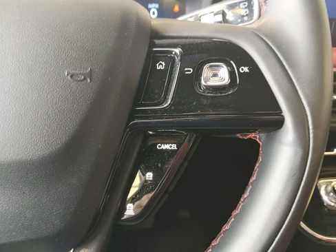 Certified 2025 Lincoln Corsair Grand Touring AWD/4WD image 17