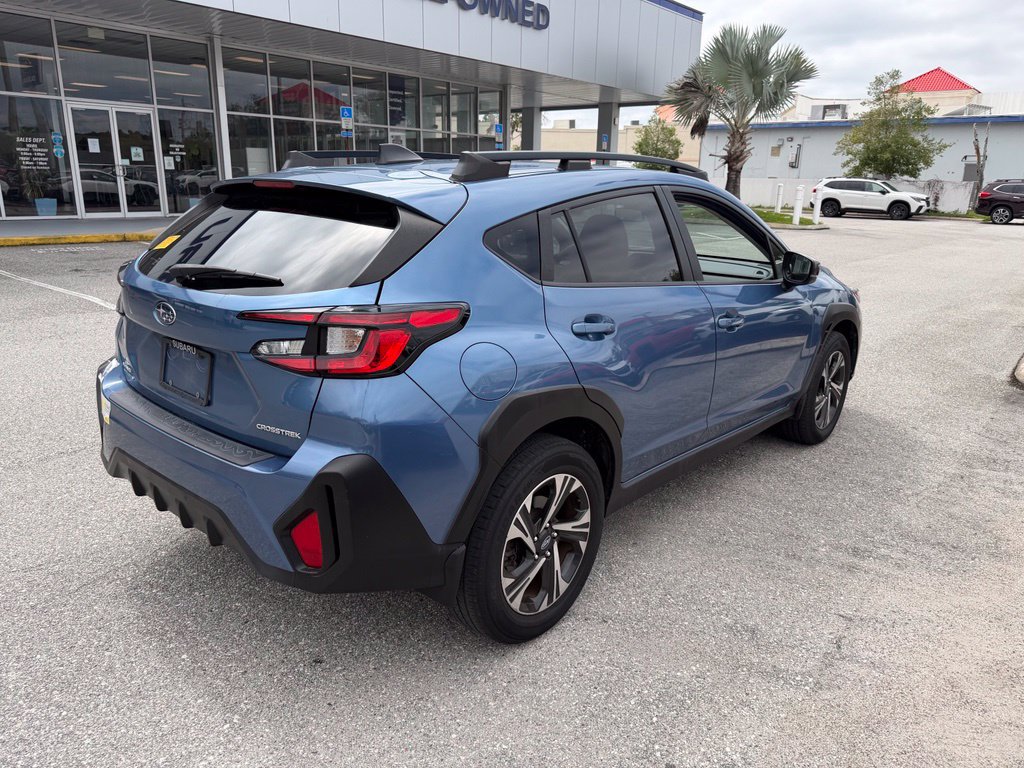 Used 2024 Subaru Crosstrek 2.0i Premium AWD/4WD image 3