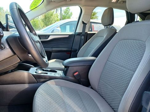 Used 2022 Ford Escape SE w/ Cold Weather Package AWD/4WD image 5