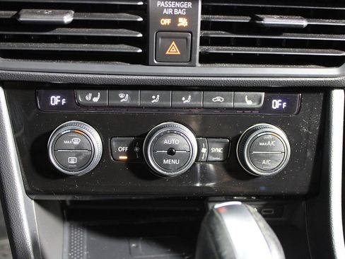 Used 2021 Volkswagen Jetta SEL FWD image 18