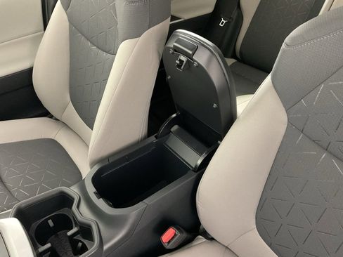 New 2025 Toyota RAV4 XLE image 30