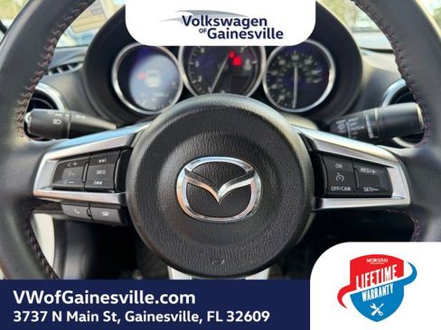 Used 2019 MAZDA MX-5 Miata RF Grand Touring image 15