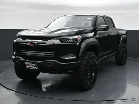Used 2024 Chevrolet Colorado ZR2 w/ ZR2 Bison Edition AWD/4WD image 5