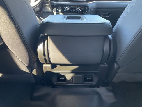 Used 2024 GMC Sierra 1500 Elevation image 26