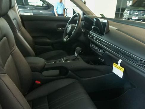 New 2027 Honda HR-V EX-L image 10