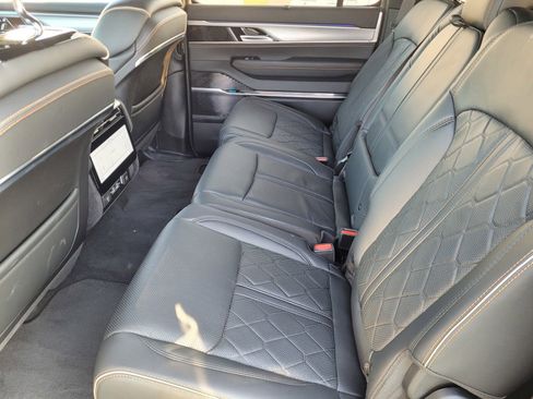 New 2023 Jeep Grand Wagoneer Series III image 16