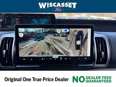 New 2026 Ford Expedition Active image 14