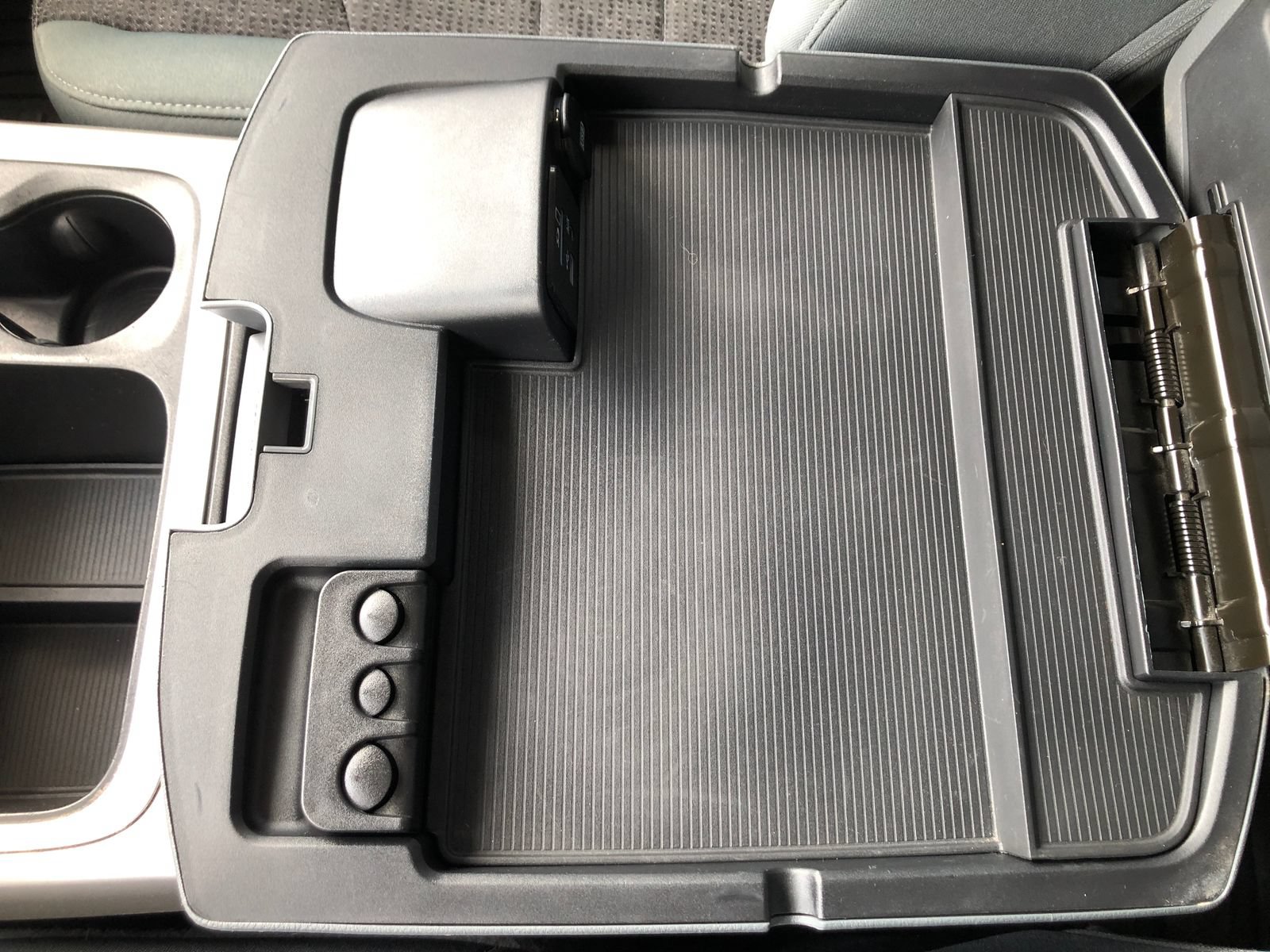 Used 2016 RAM 1500 Outdoorsman AWD/4WD image 23