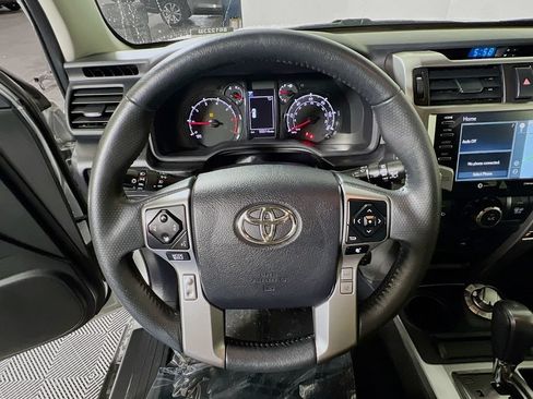 Certified 2022 Toyota 4Runner SR5 Premium AWD/4WD image 10