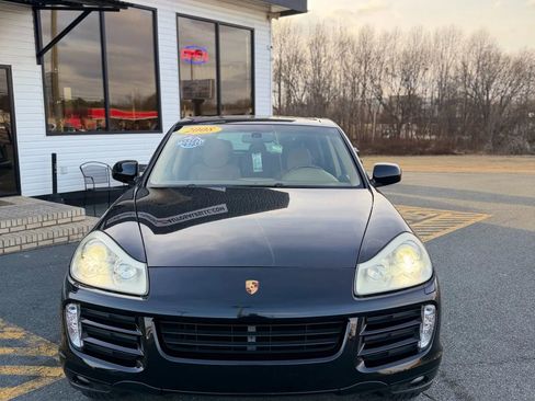 Used 2008 Porsche Cayenne Sport Utility 4D image 2