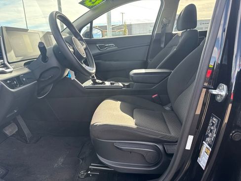 Used 2023 Kia Sportage LX image 23