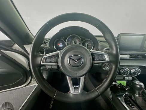 Used 2018 MAZDA MX-5 Miata RF Grand Touring RWD image 18
