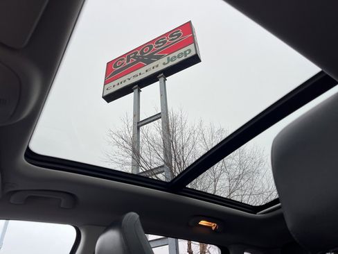 Used 2022 Jeep Compass Latitude w/ Sun and Sound Group image 53