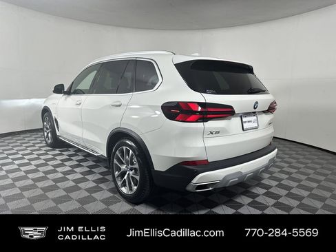 Used 2025 BMW X5 xDrive50e image 6