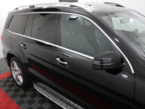 Used 2015 Mercedes-Benz GL 550 4MATIC image 8