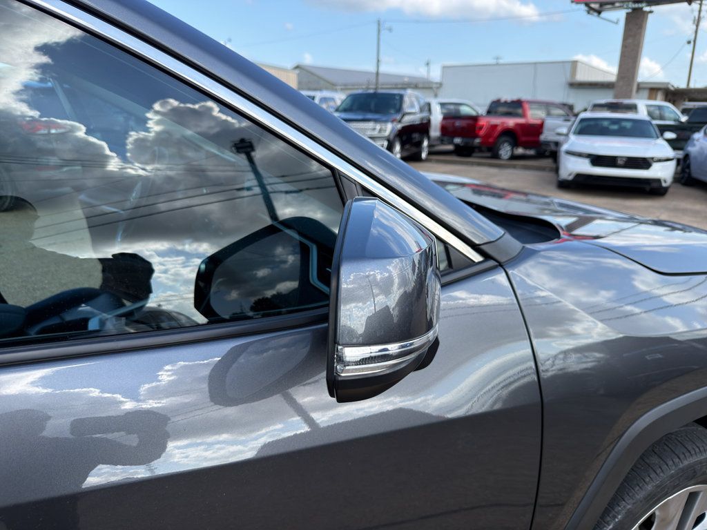 Used 2023 Toyota RAV4 XLE Premium AWD/4WD image 18